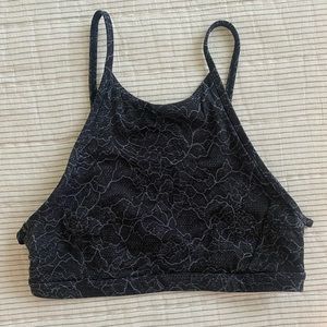Lululemon high neck bra